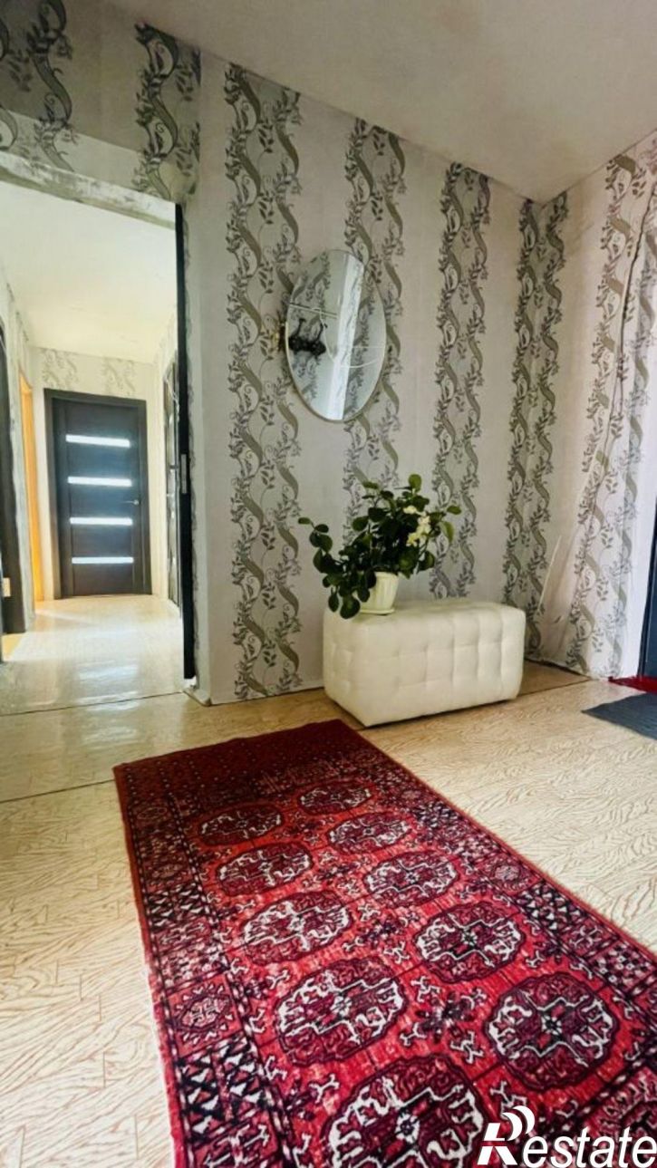 4-комн квартира пр-кт Мира, 42,  д. 42