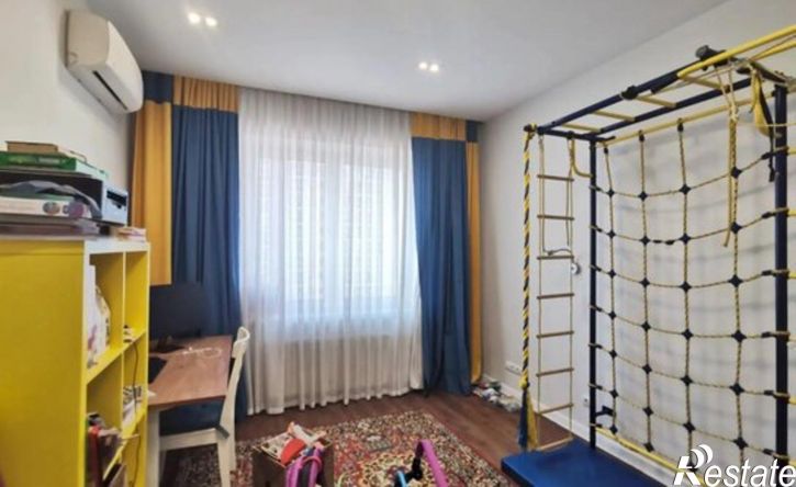3-комн квартира Иркутск, улица Седова, 65А/2