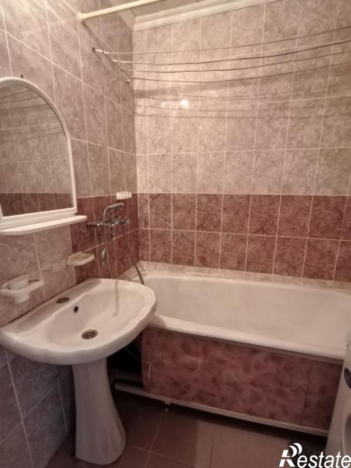 3-комн квартира Георгия Димитрова, 16