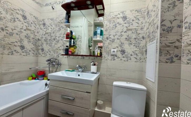 4-комн квартира Иркутск, улица Жукова, 2