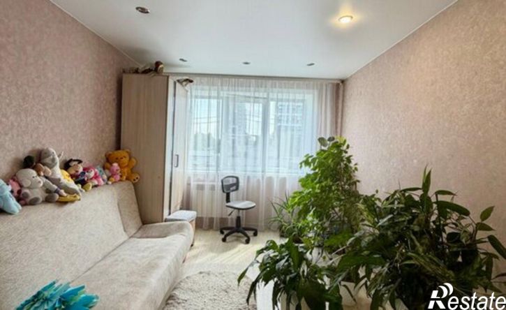 4-комн квартира Иркутск, улица Жукова, 2
