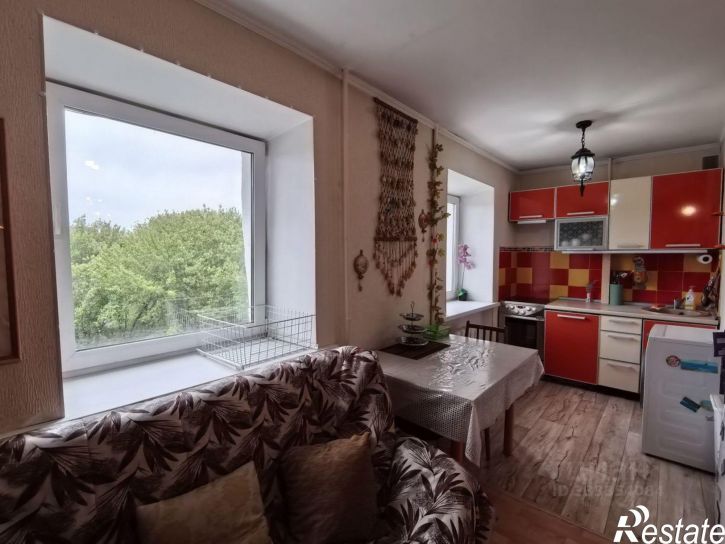 3-комн квартира Иркутск, микрорайон Юбилейный, 14