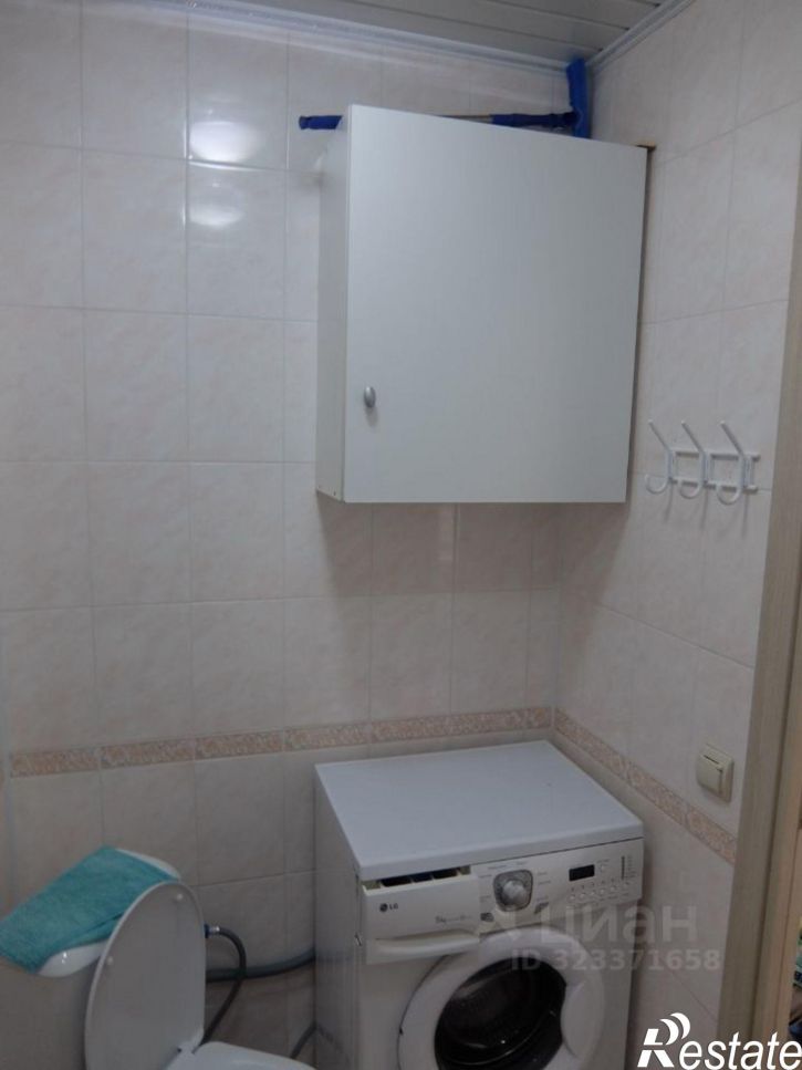 3-комн квартира ул Романтиков, 1,  д. 1