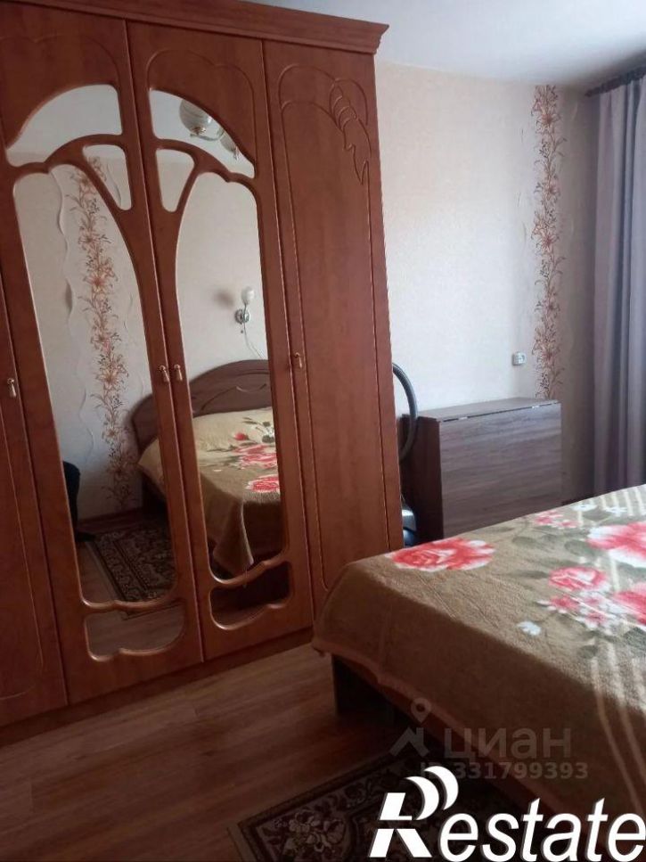 3-комн квартира улица Орджоникидзе, 40,  д. 40