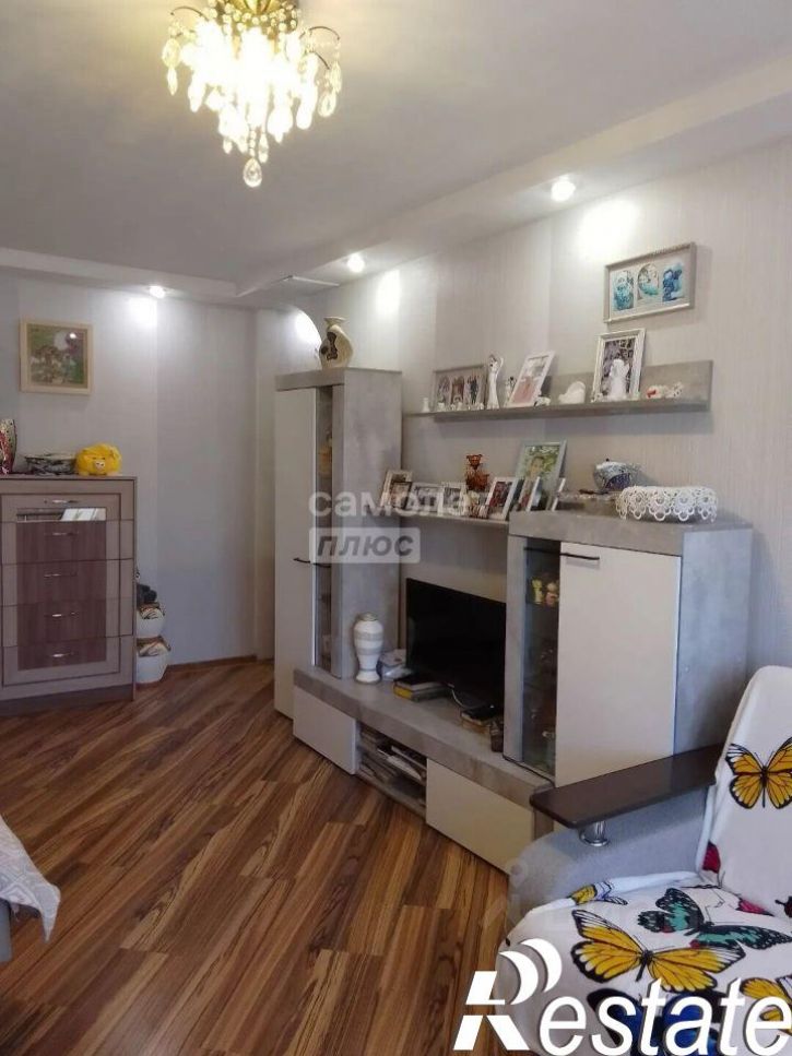 3-комн квартира 3-й кв-л, д.7