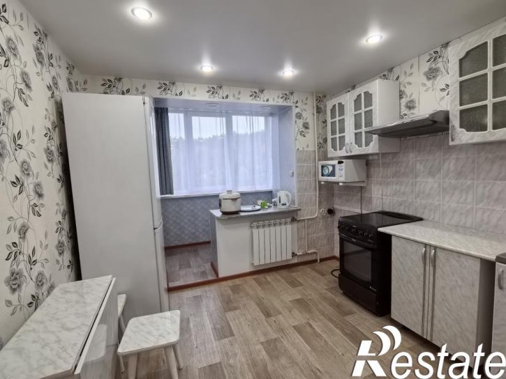 2-комн квартира Дружбы Народов пр-кт, 72