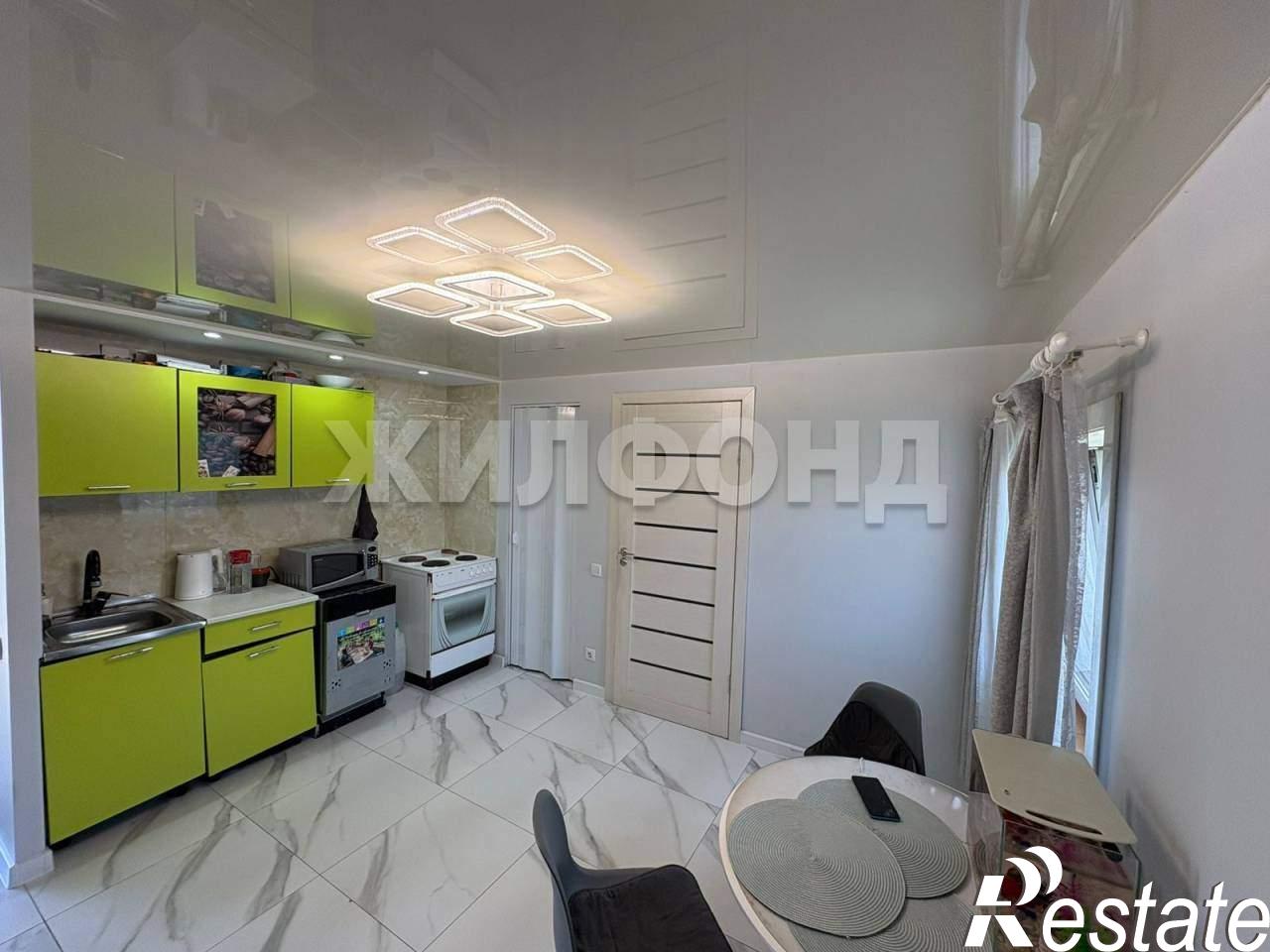 Купить дачу, дом, коттедж за 3 300 000 рублей на Рабочая улица