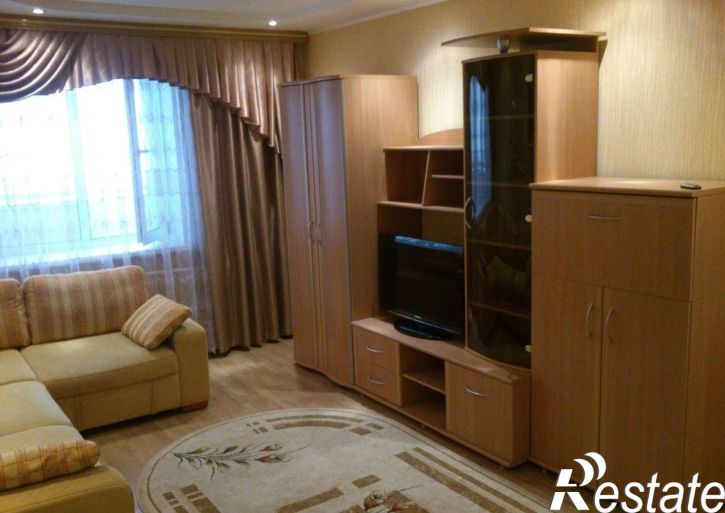 1-комн квартира Строителей мкр, 12